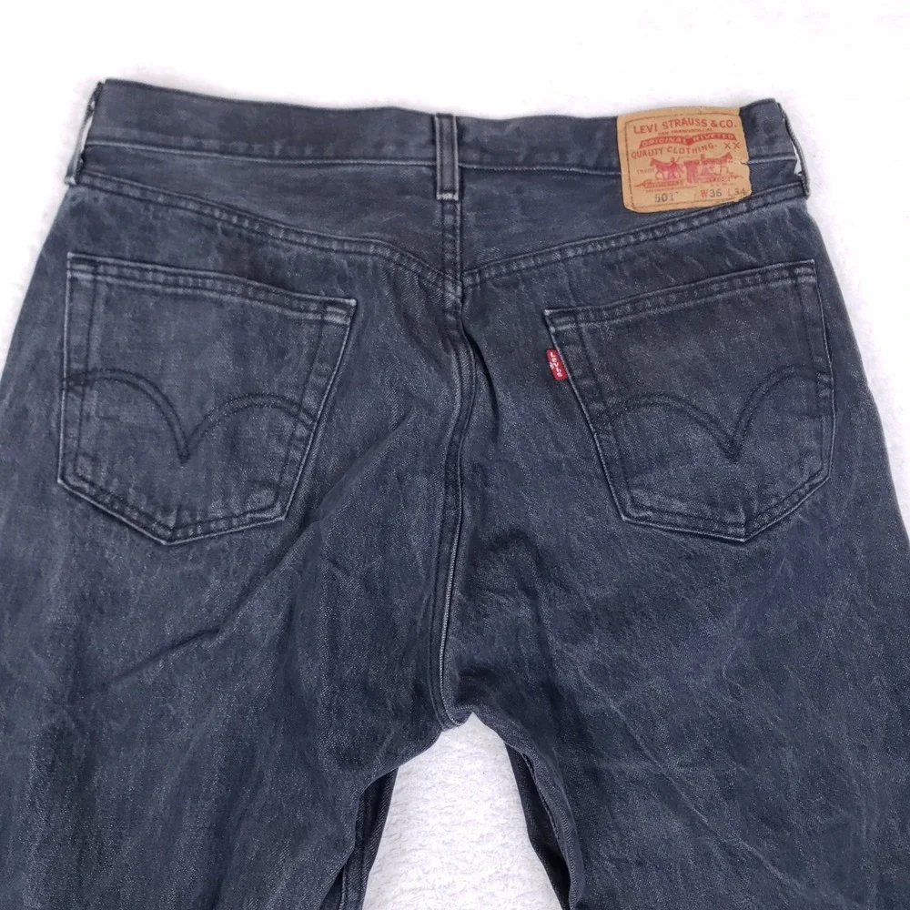 Levis see measurements